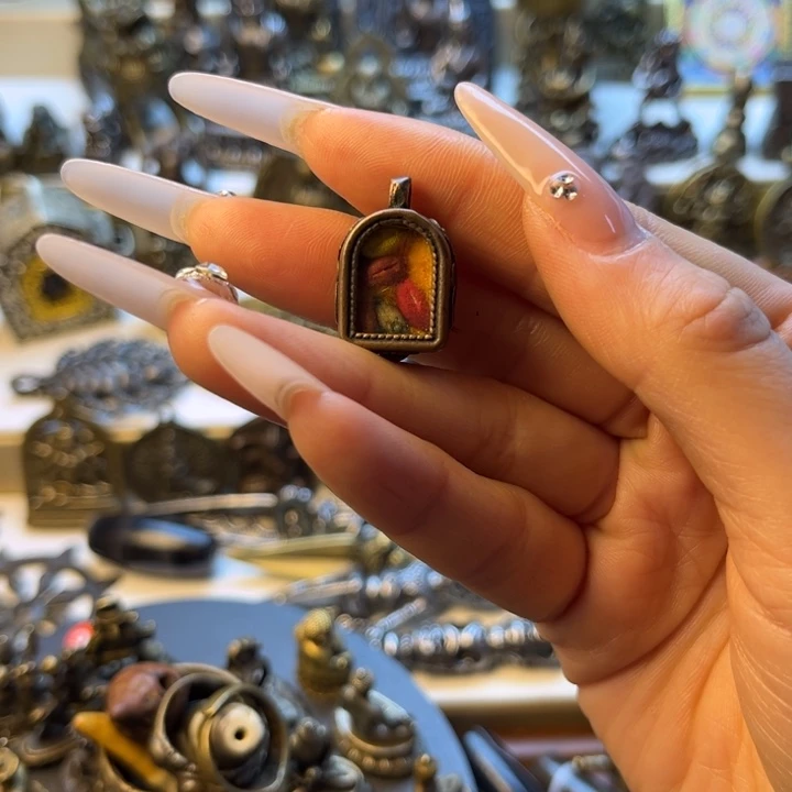 小***林泥塑闪价漏价一件