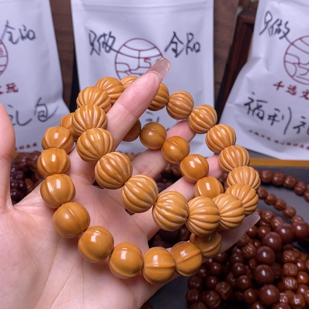 猴头核桃手串瓜珠鲨鱼