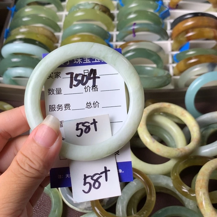 未镶嵌蛇纹石玉手镯7504