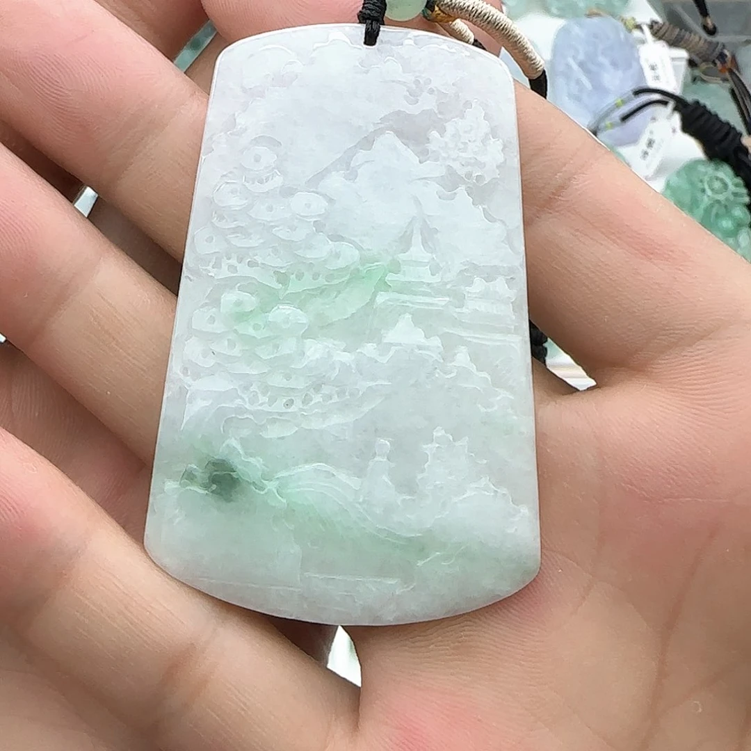 翡翠颈饰未镶嵌翡翠