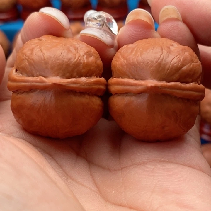 文玩核桃把件至尊宝