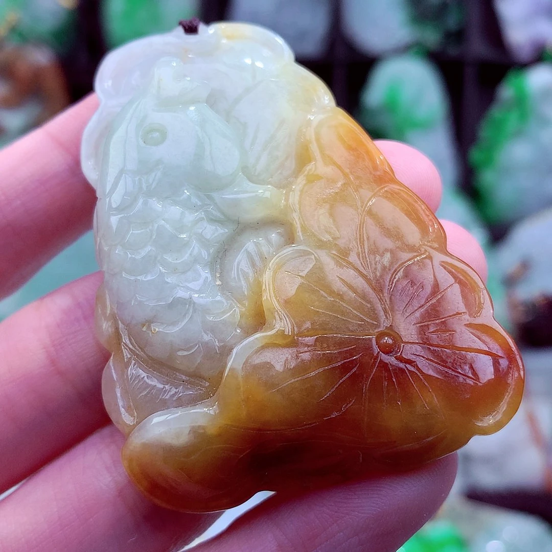 翡翠未镶嵌颈饰挂件