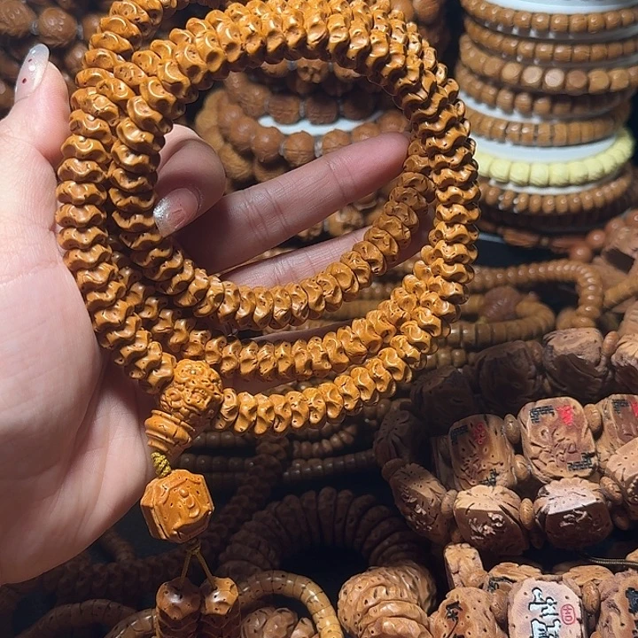 手串桃核龙骨脖挂