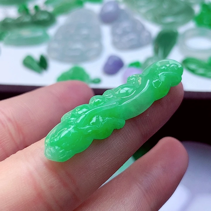 翡翠未镶嵌吊坠(不含链)龙