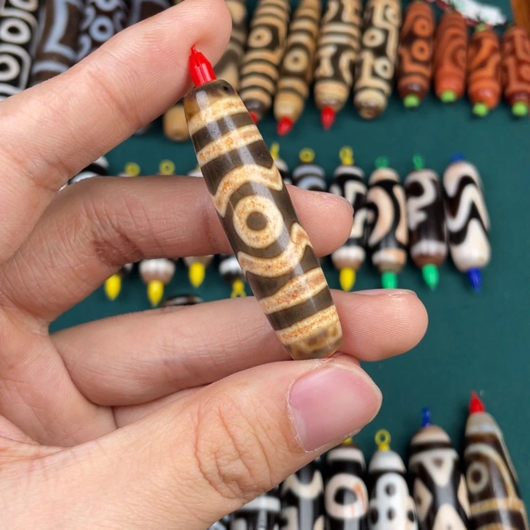 玛瑙/玉髓裸珠熊猫三