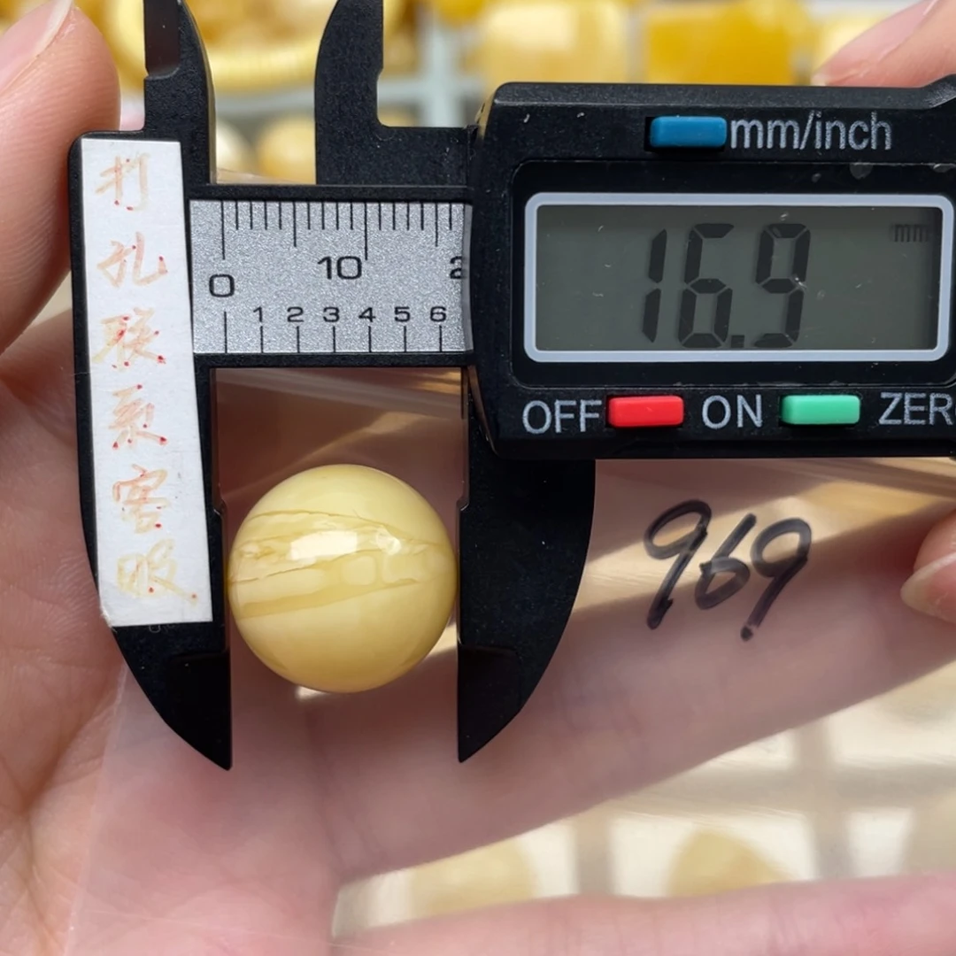 蜜蜡裸石未镶嵌花*茶蜜蜡