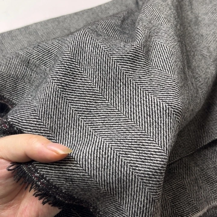 混纺灰色钢化尼1米。