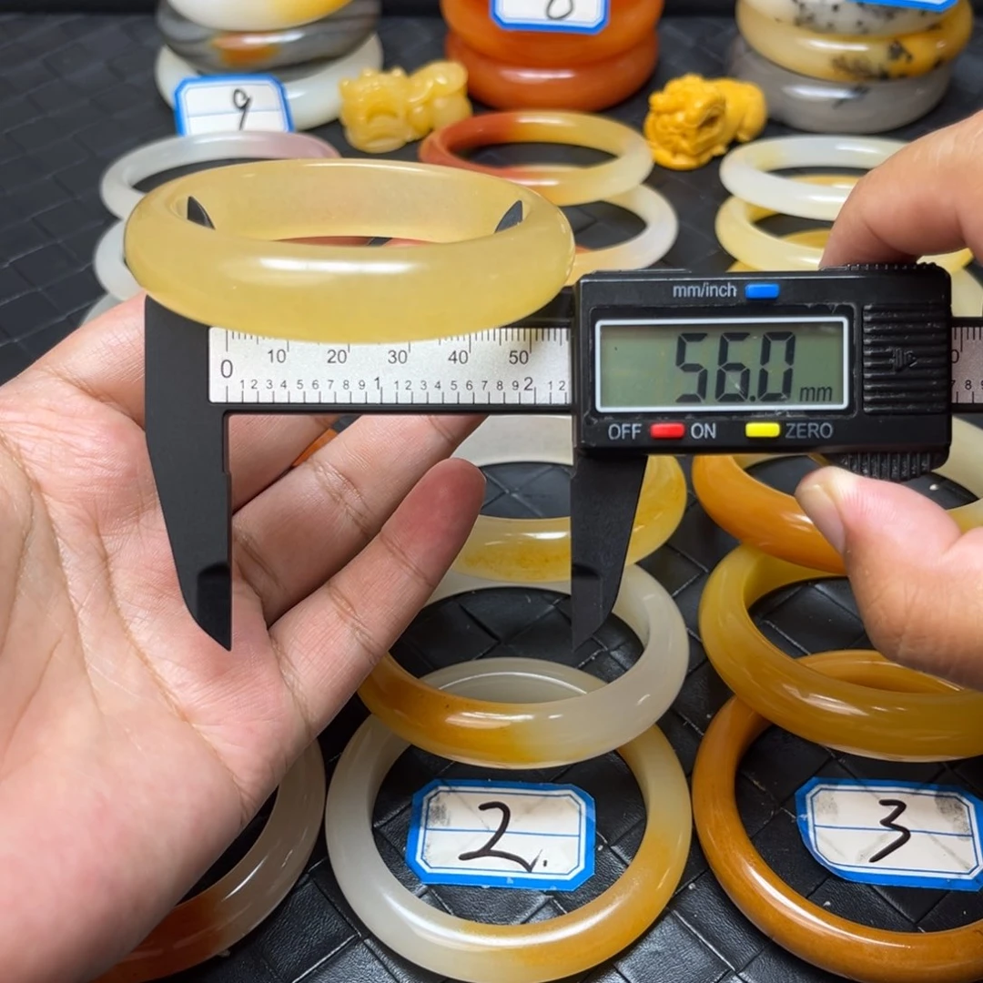 石英质玉（黄龙玉）未镶嵌手镯