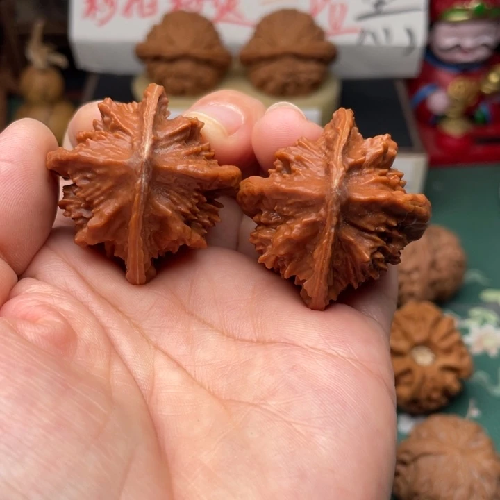 【闪购商品】把件文玩核桃39全品三日红