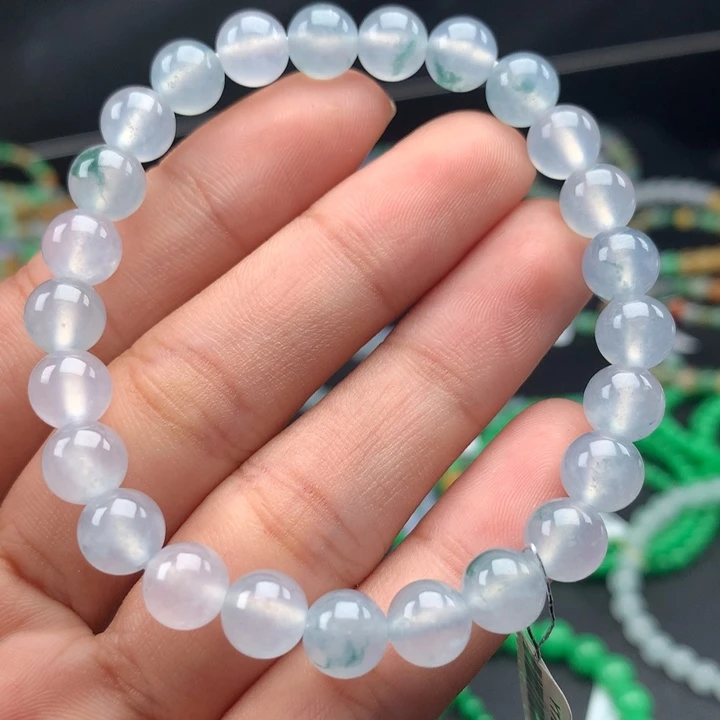 翡翠手镯未镶嵌卡