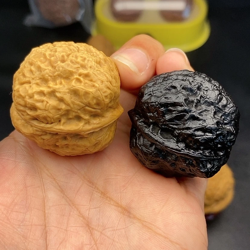 【闪购商品】把件文玩核桃35尺脑纹金蟾