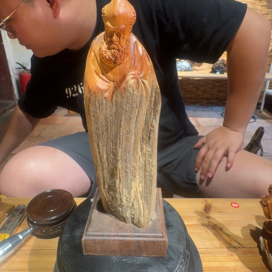 达***鸭柏木（崖柏）手工制作