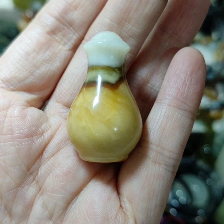 岫玉未镶嵌挂坠款式