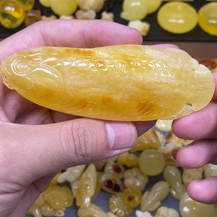 未镶嵌蜜蜡珠宝奇石