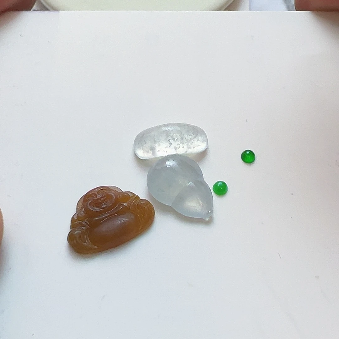 q***l定制翡翠未镶嵌五件