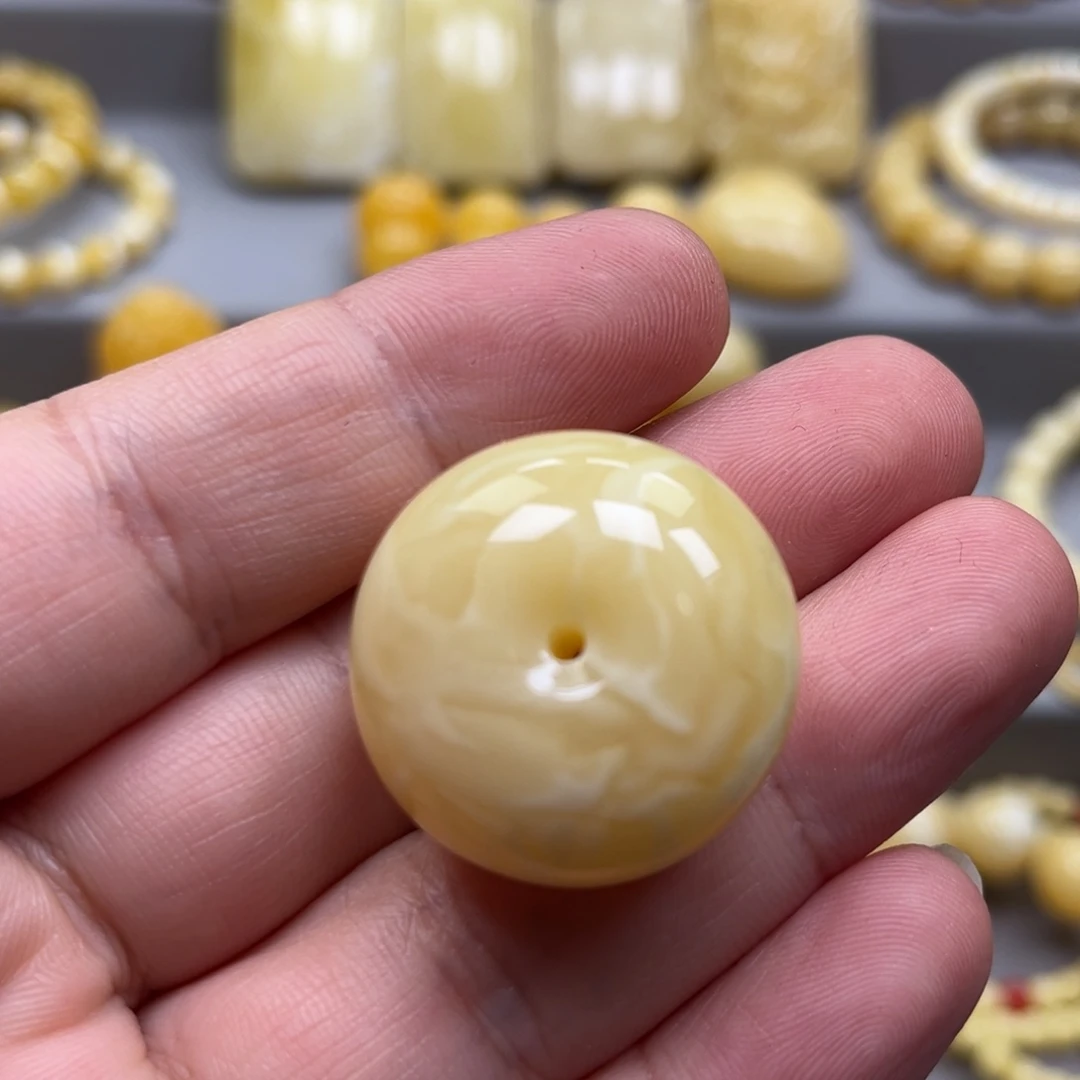 琥珀未镶嵌颈饰吊坠