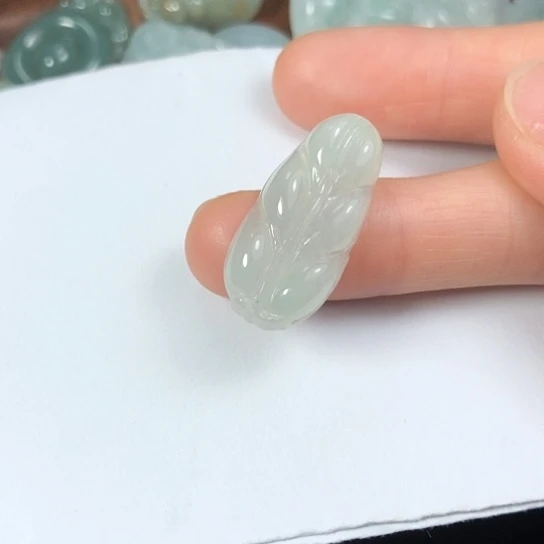 翡翠未镶嵌颈饰缅甸A货，每天下午1点半开播