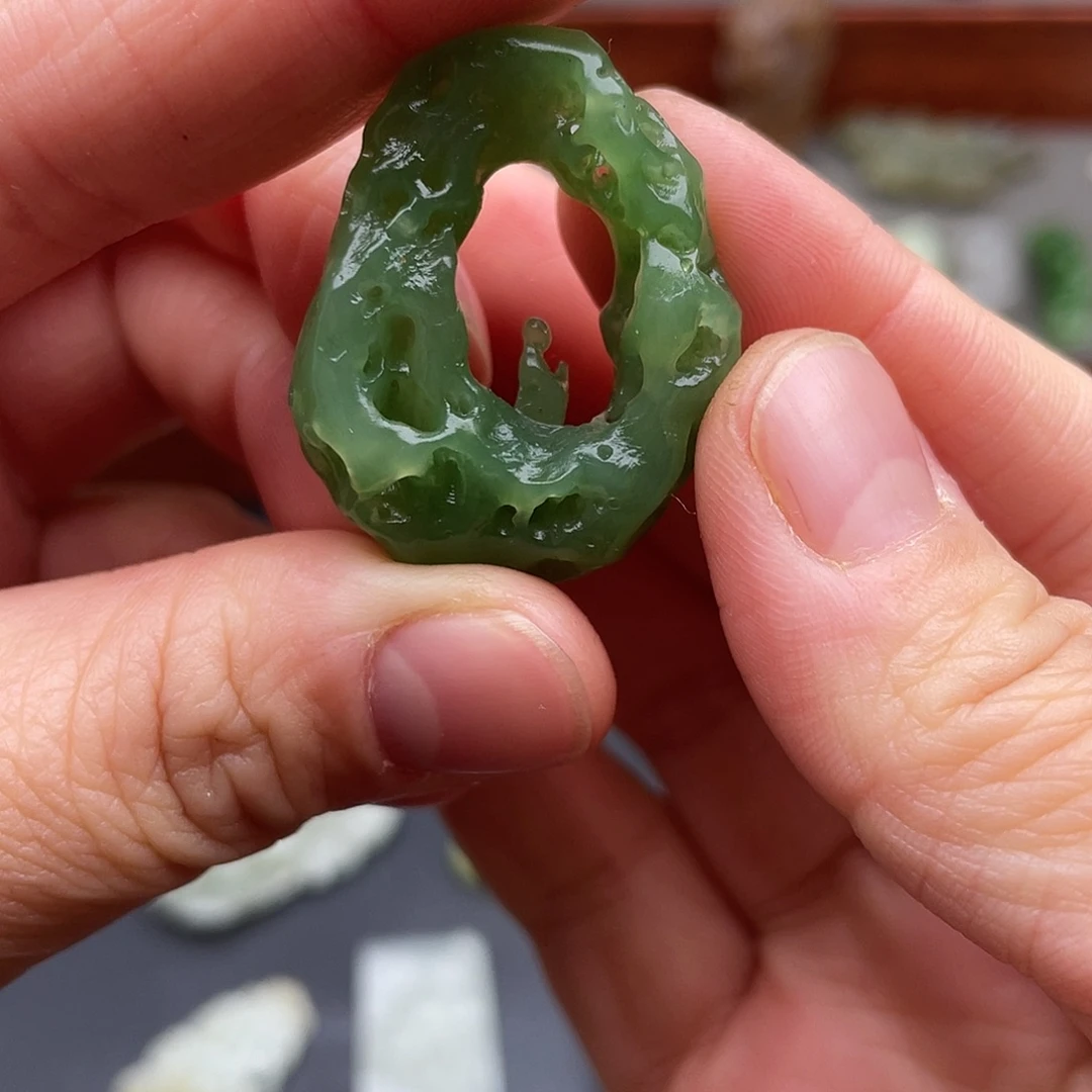 和田玉未镶嵌颈饰碧玉果绿悟到吊坠