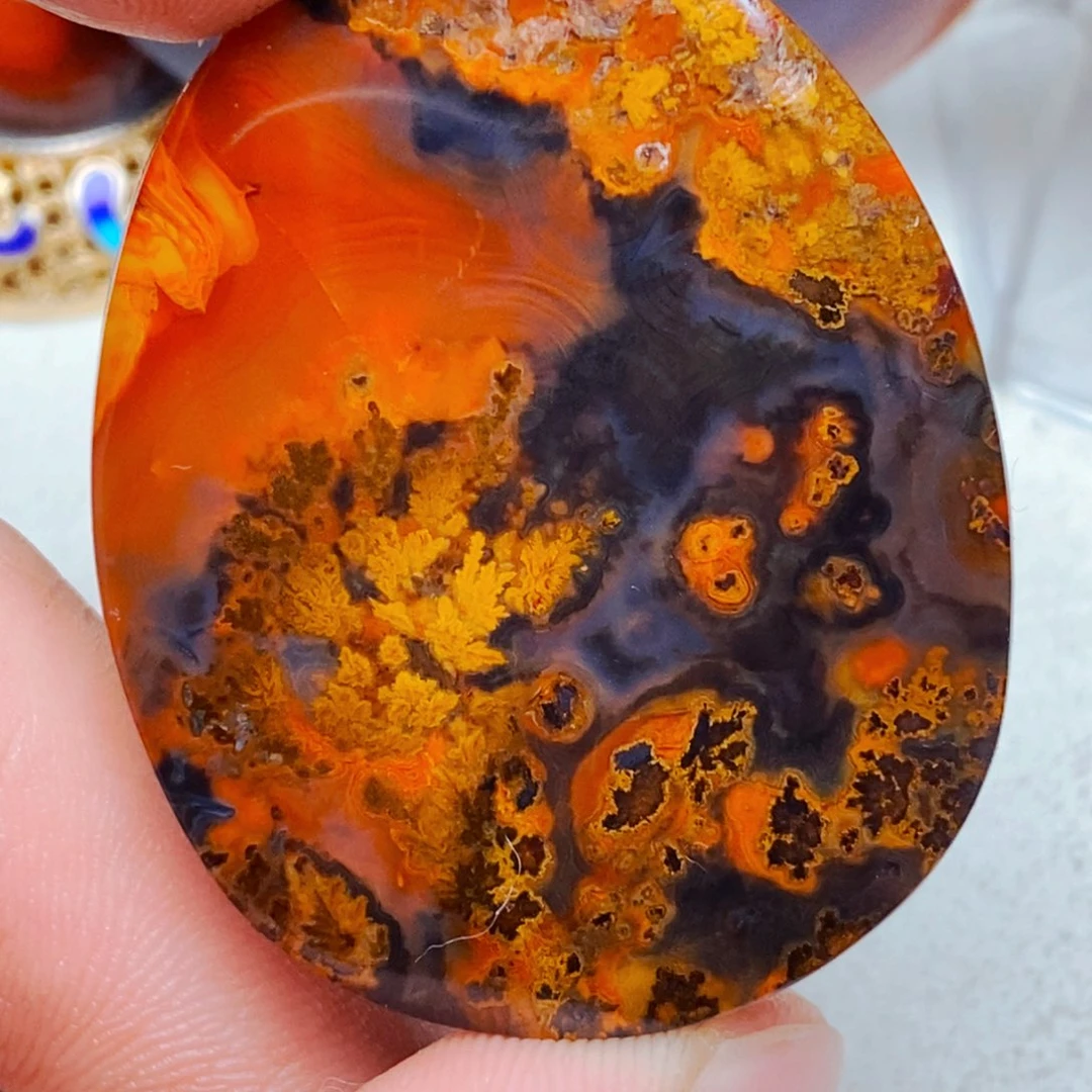 皓***月玛瑙/玉髓未镶嵌颈饰