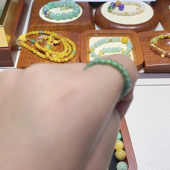 翡翠散珠大****?高冰老兰水