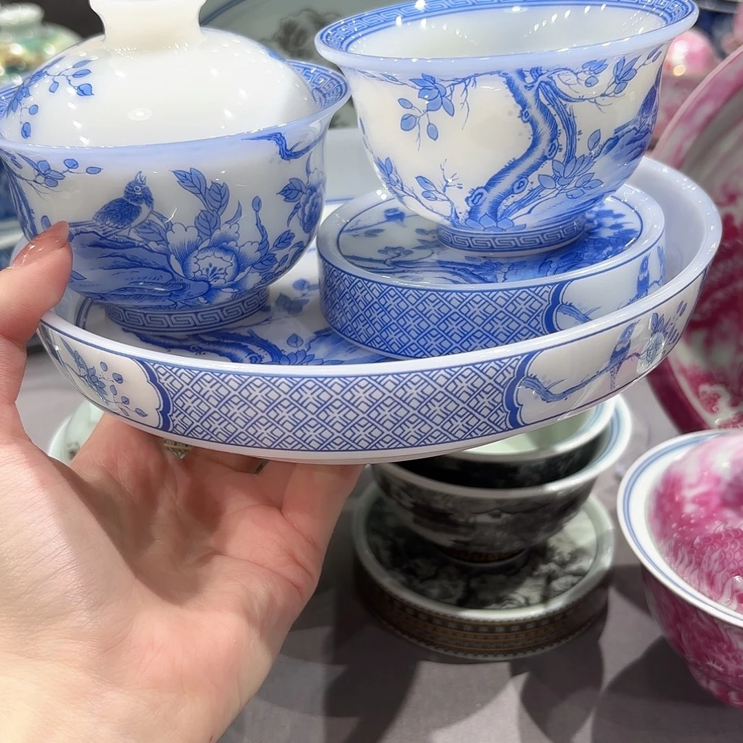 瓷片景德镇瓷器精品陈列