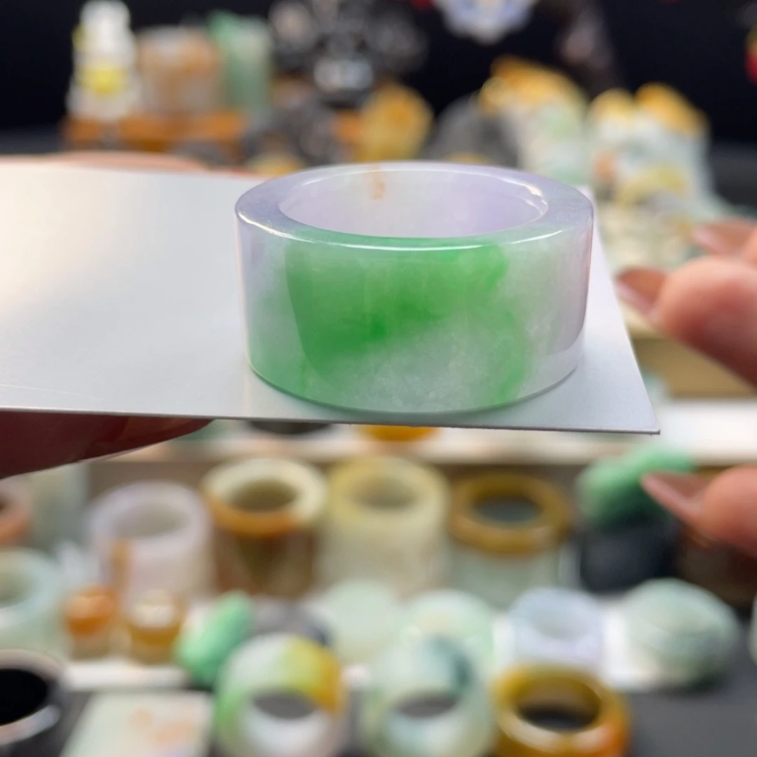 定制翡翠未镶嵌戒指