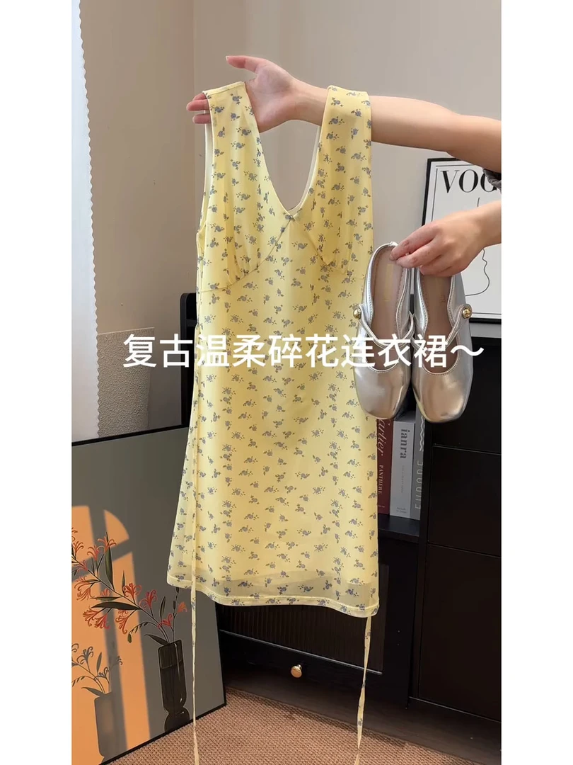 韩系黄色碎花无袖连衣裙女2025新款夏日多巴胺绝美碎花小裙子短裙
