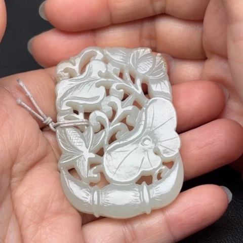 和田玉挂件未镶嵌落**晖