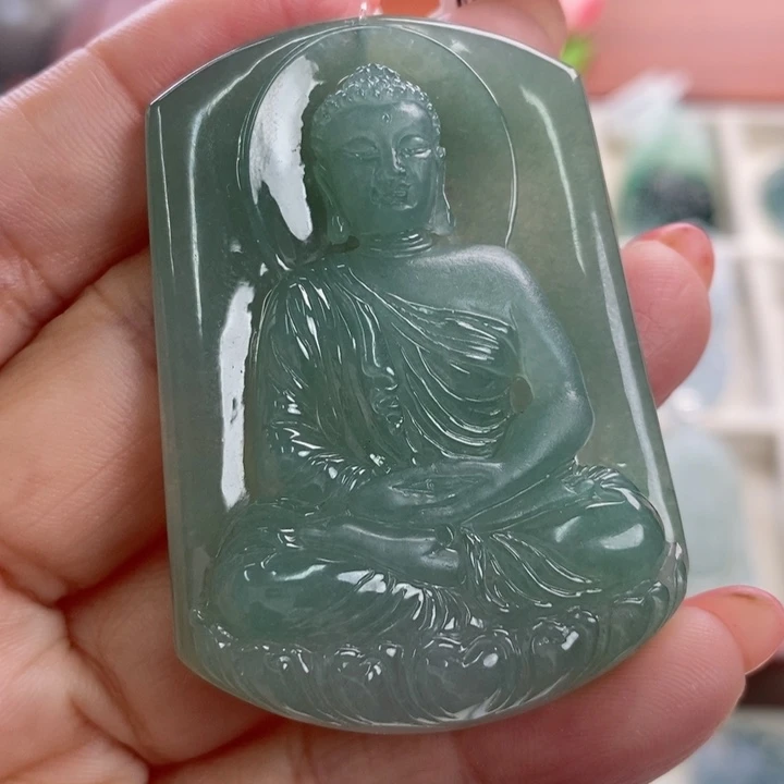 颈饰未镶嵌翡翠青****刀翡翠