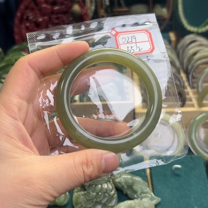 和田玉手镯未镶嵌55.2圈围0219