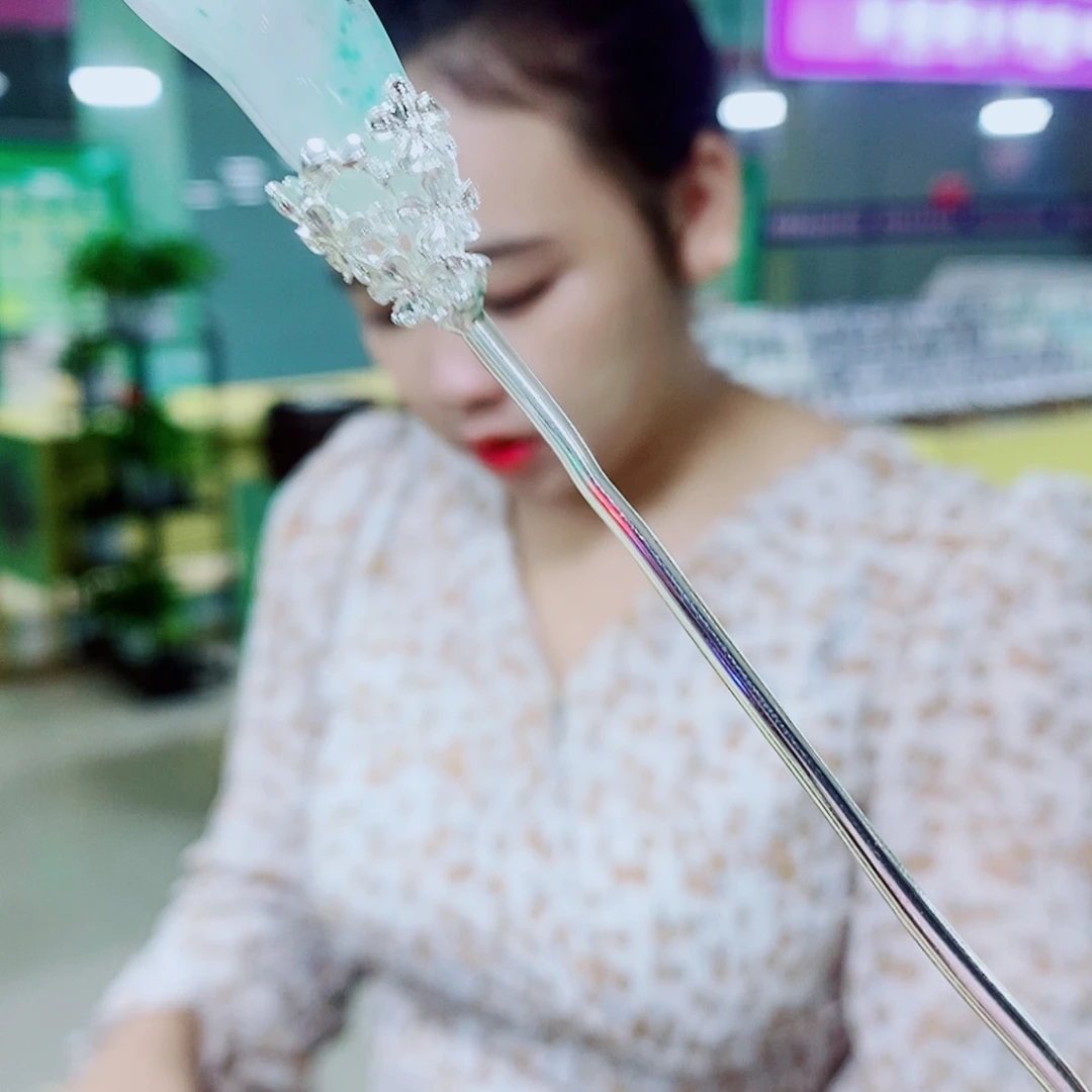 石英质玉合金发饰