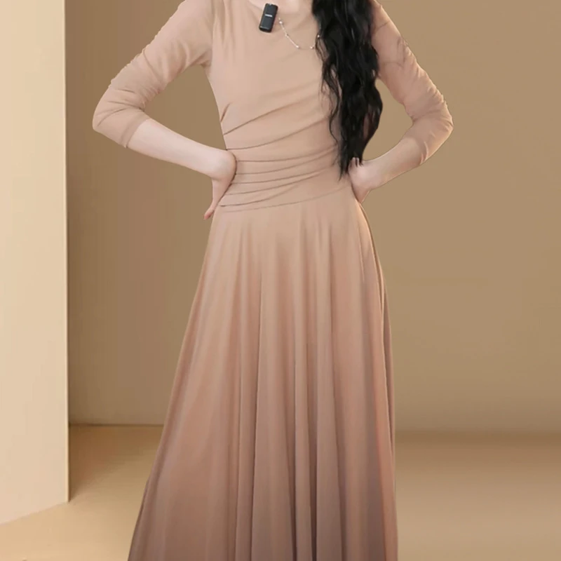 法式复古气质设计感连衣裙女2025夏季新款高级感收腰显瘦小众长裙