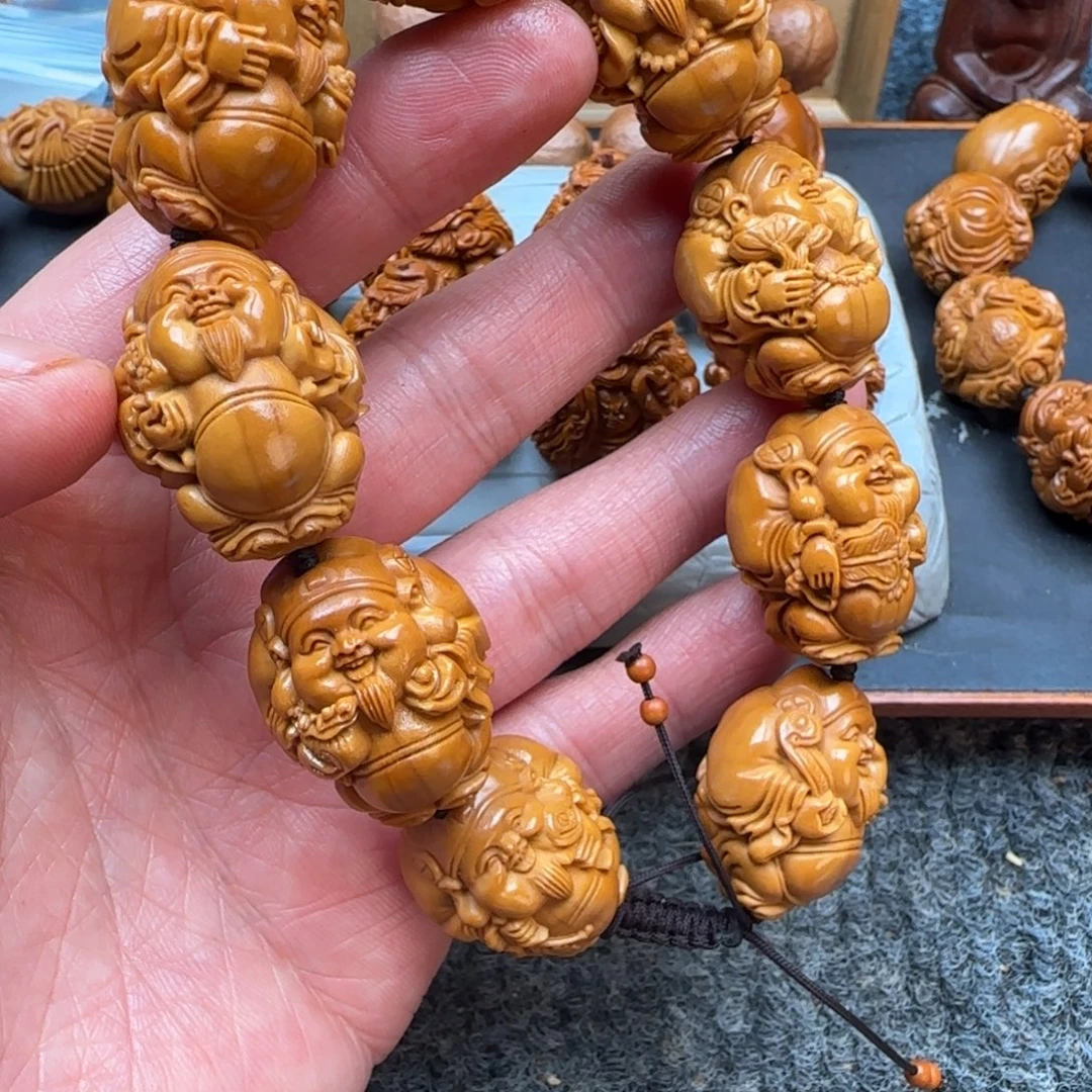 吊坠橄榄核财神呀呀