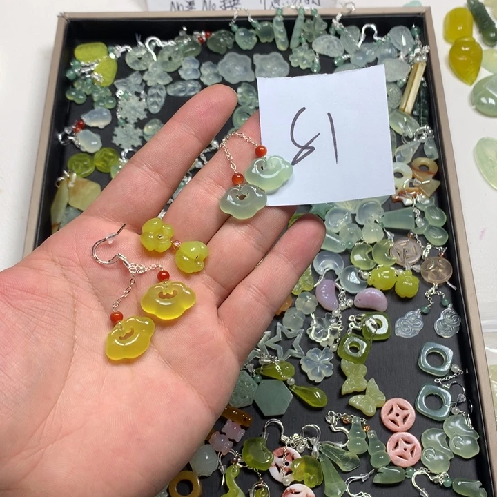 稻***考蛇纹石玉合金耳钉