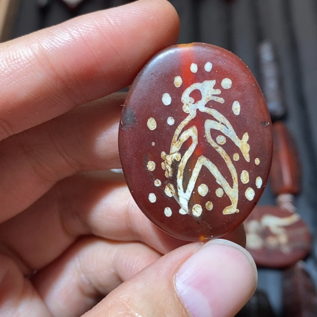 玛瑙/玉髓颈饰未镶嵌艾**特