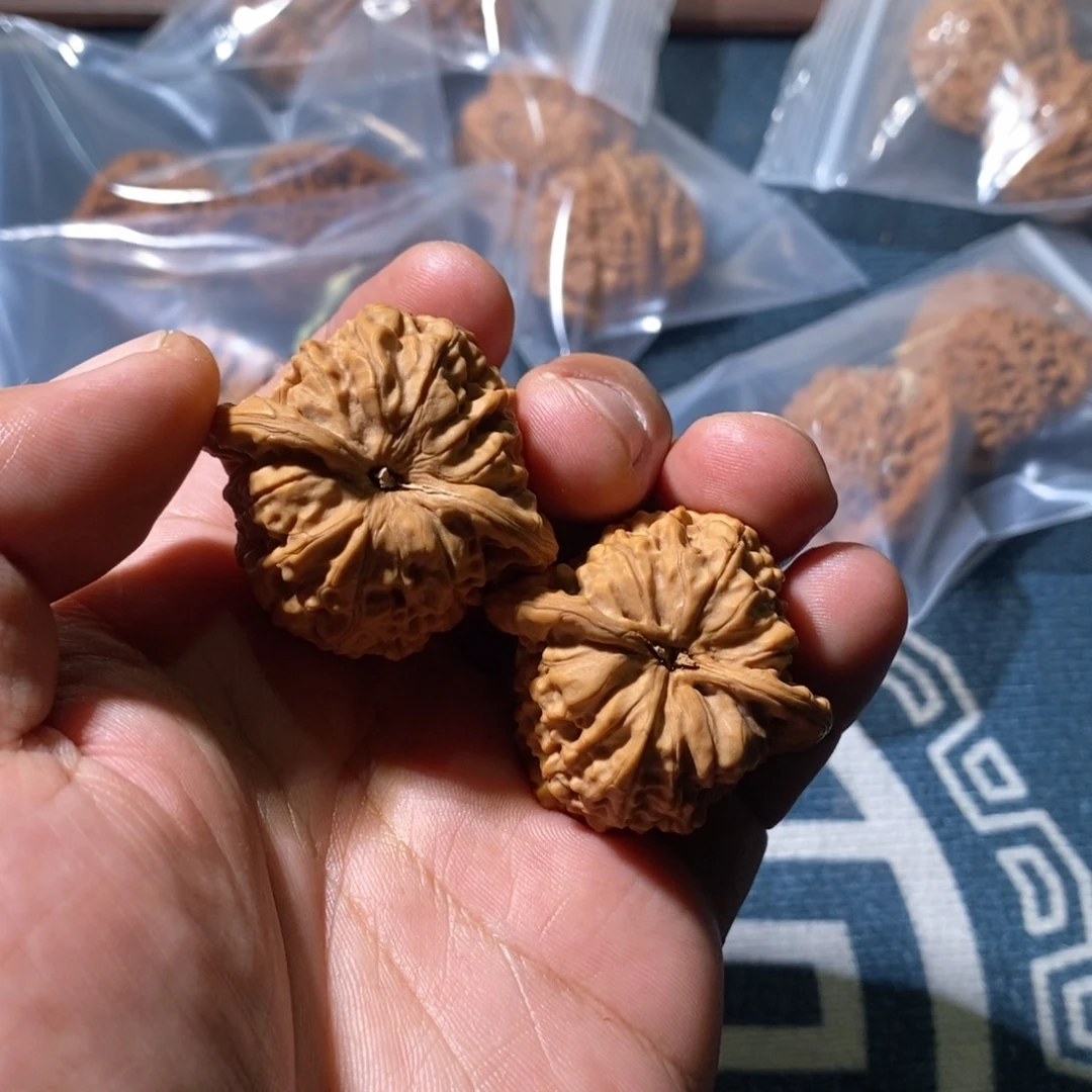 文玩核桃吊坠小众