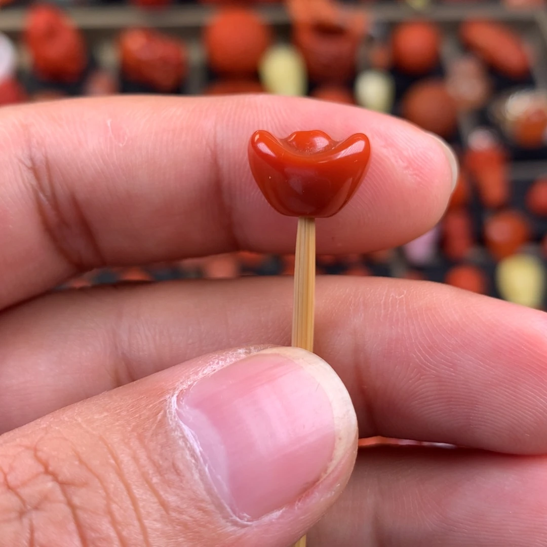 南红玛瑙未镶嵌元宝