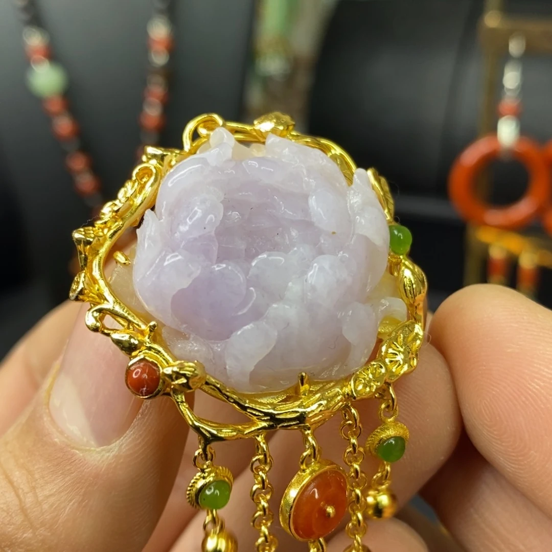 颈饰未镶嵌翡翠戒指