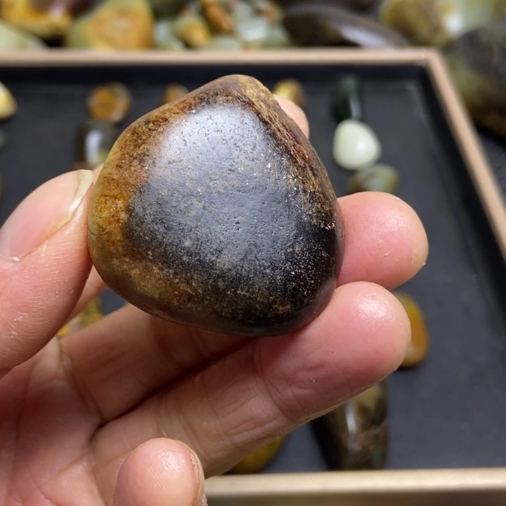 光***头和田玉（糖玉）未镶嵌珠宝奇石