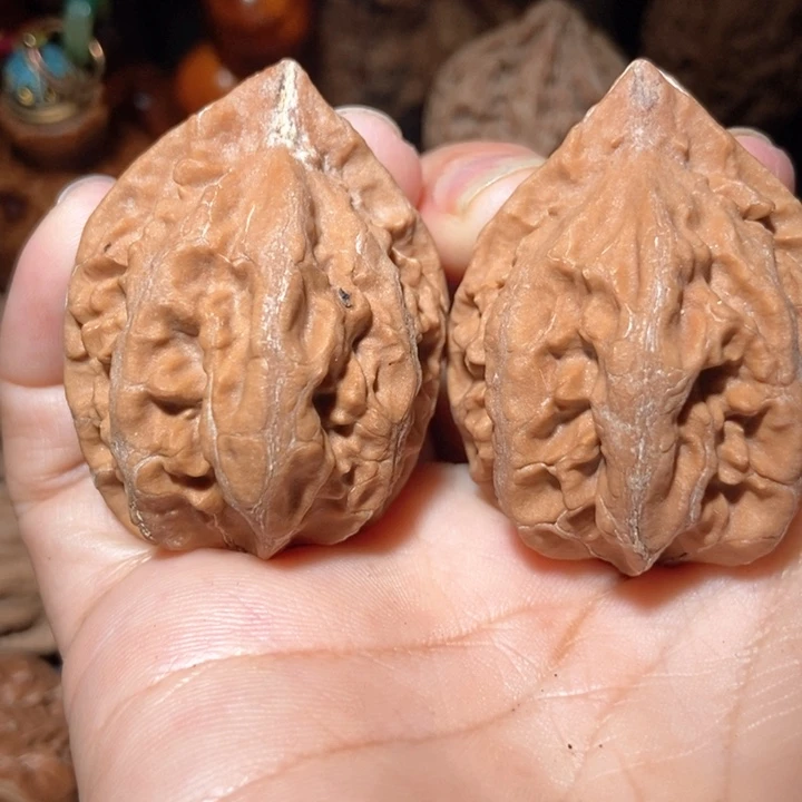 文玩核桃把件东北楸子小雪50