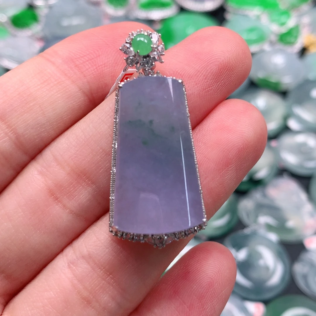 颈饰18K金镶嵌翡翠天然翡翠