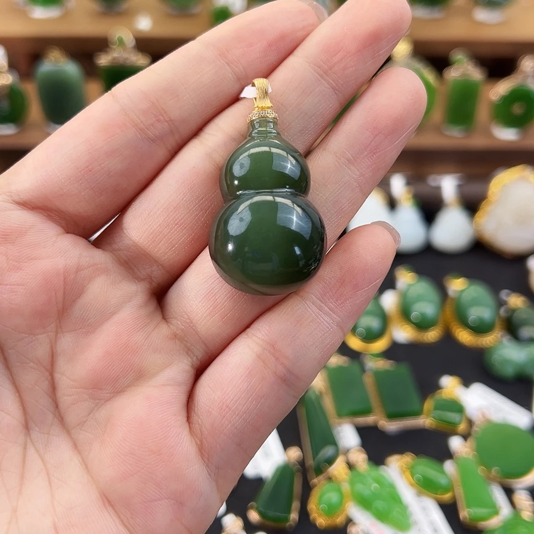 和田玉18K金镶嵌吊坠(不含链)
