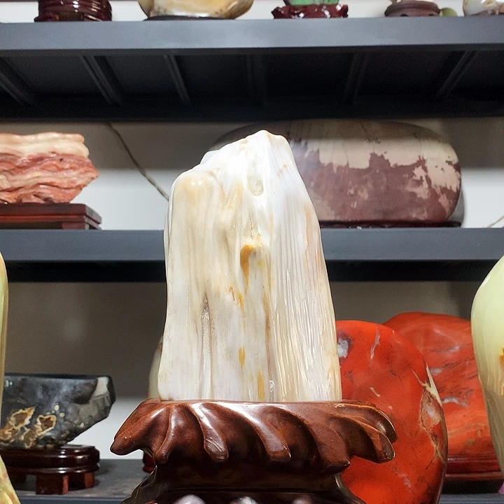 石材高26厘米宽12厘米