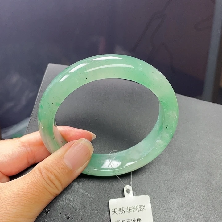 未镶嵌手镯石英质玉念**明瑶59