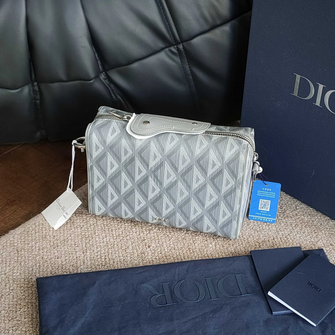 99新 DIOR/迪奥 宽肩带款灰色牛皮lingot 22斜挎盒子包39491