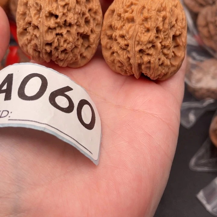 文玩核桃吊坠核桃