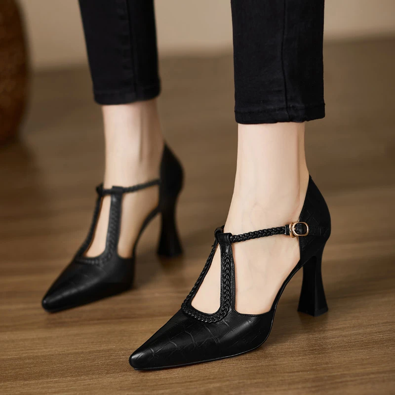 萱妮丝漫~8cm法式高跟鞋复古压花镂空编织包头凉鞋女玛丽珍鞋单鞋