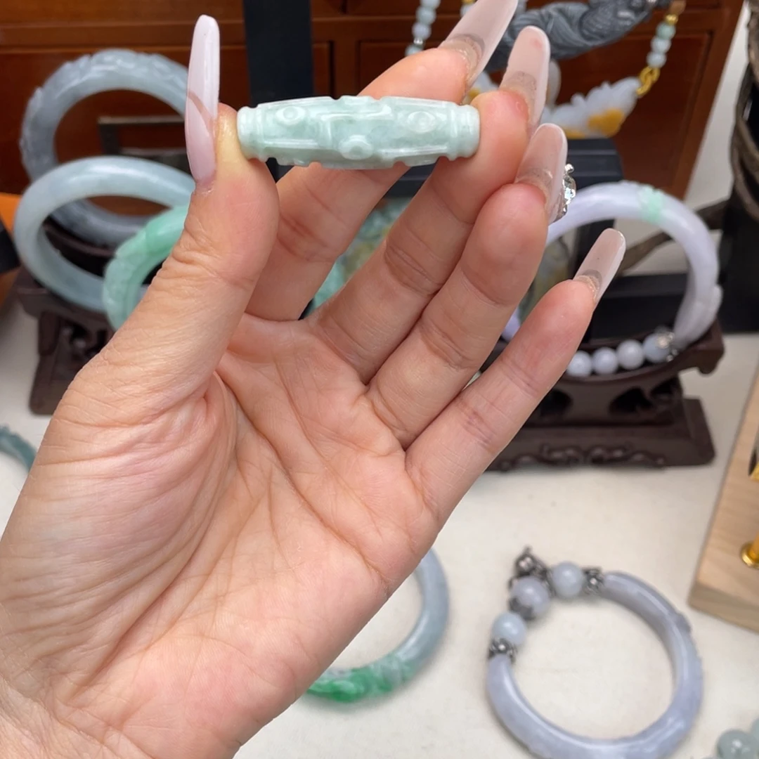 猫***翡翠未镶嵌手链翡翠