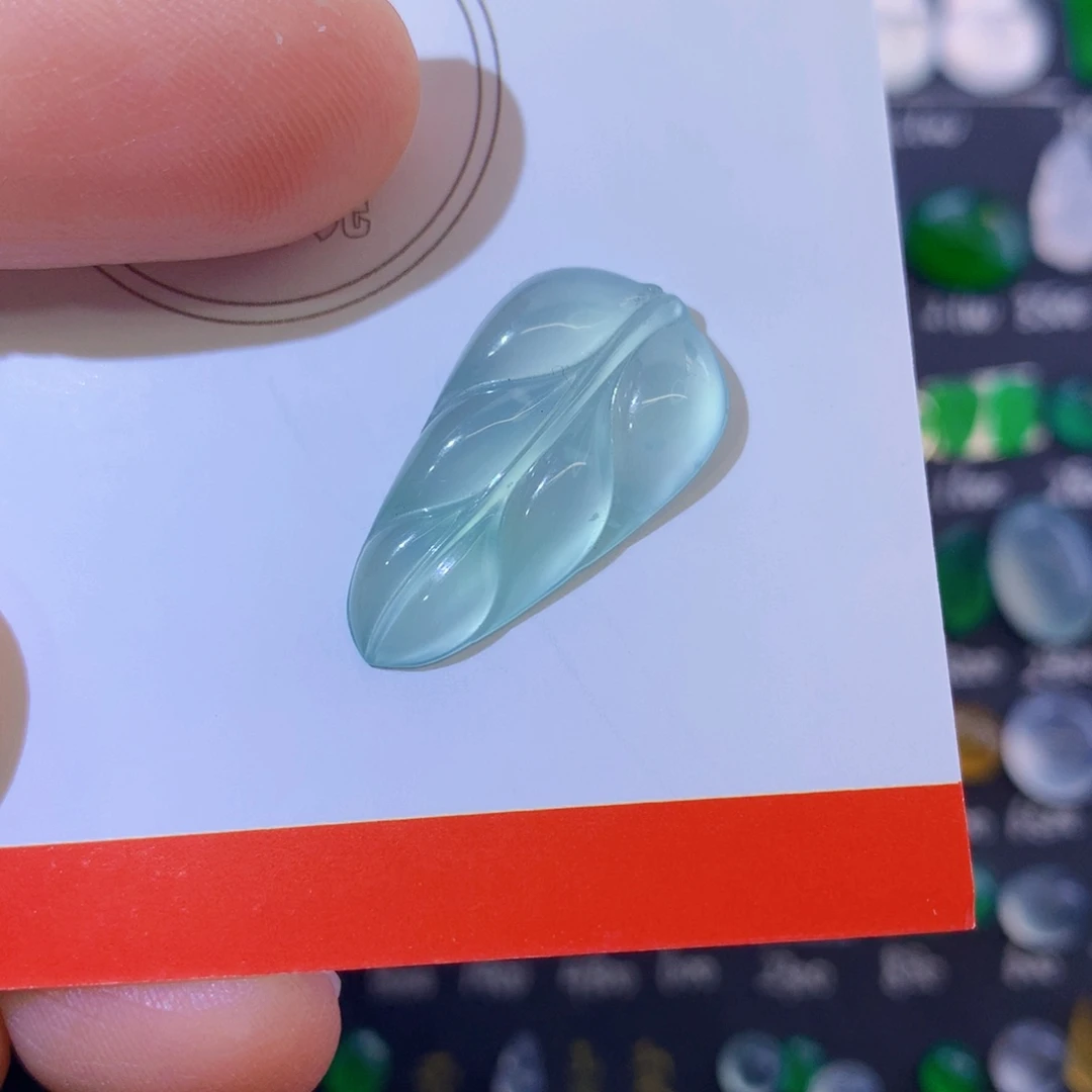 翡翠未镶嵌颈饰天然翡翠玉石叶子