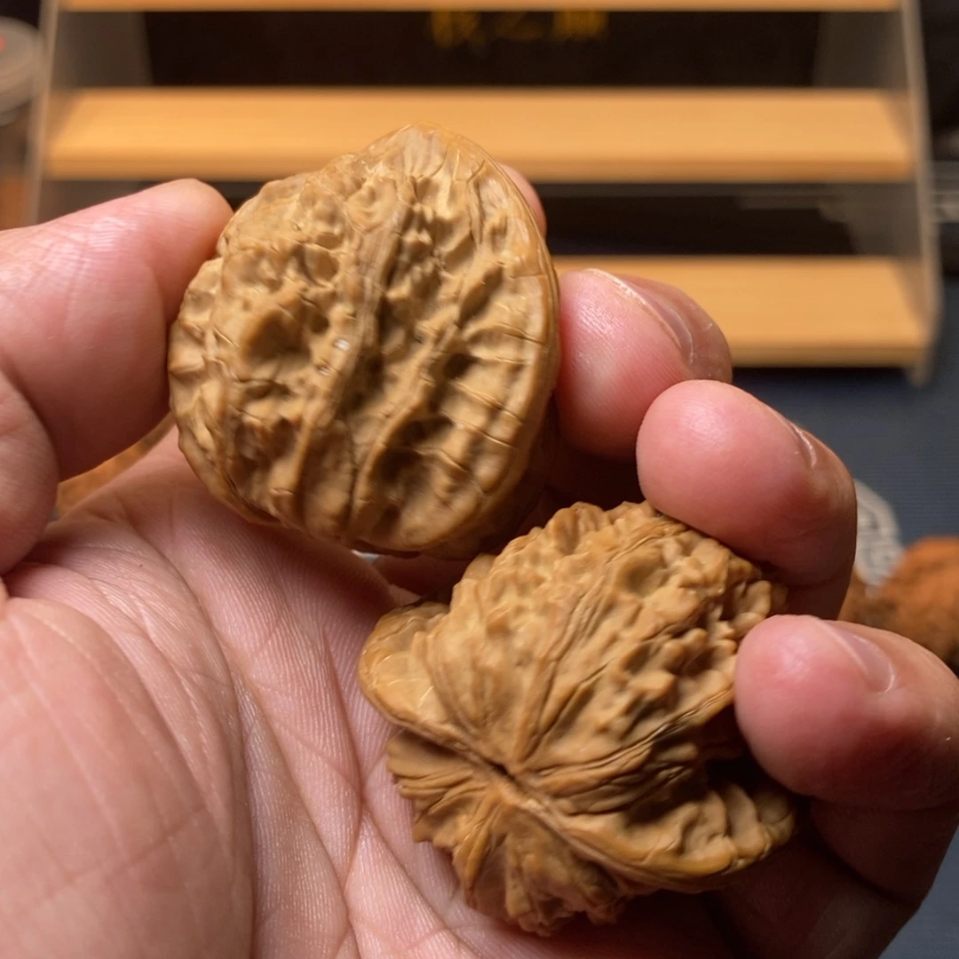 文玩核桃把件42原树母老虎